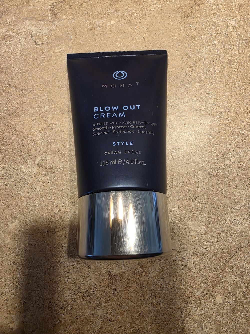 MONAT Blow Out Cream - Black